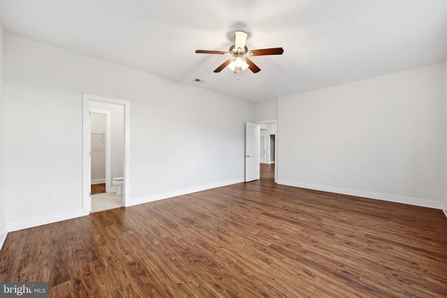 210 AYLESBURY LN, Martinsburg, WV 25403