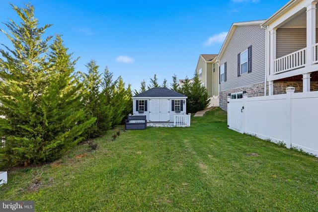 210 AYLESBURY LN, Martinsburg, WV 25403
