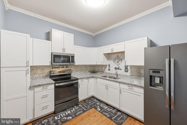 210 AYLESBURY LN, Martinsburg, WV 25403