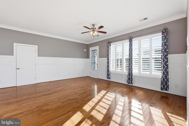 210 AYLESBURY LN, Martinsburg, WV 25403