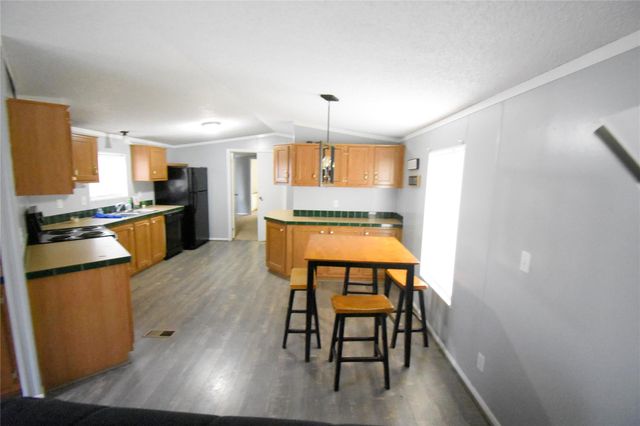 2 Lake View Lane, Huntsville, TX 77340