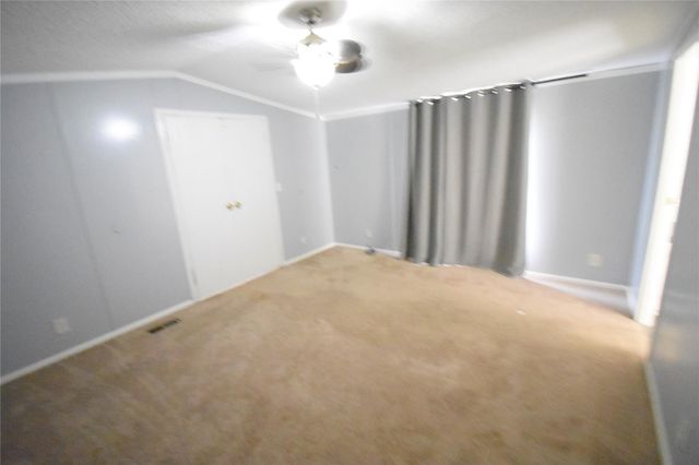 2 Lake View Lane, Huntsville, TX 77340