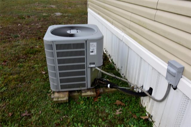 2 Lake View Lane, Huntsville, TX 77340