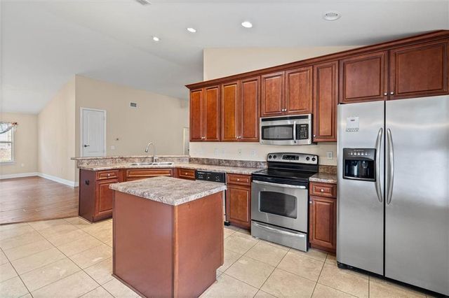 2551 Bluebeard Lane E, Mobile, AL 36695