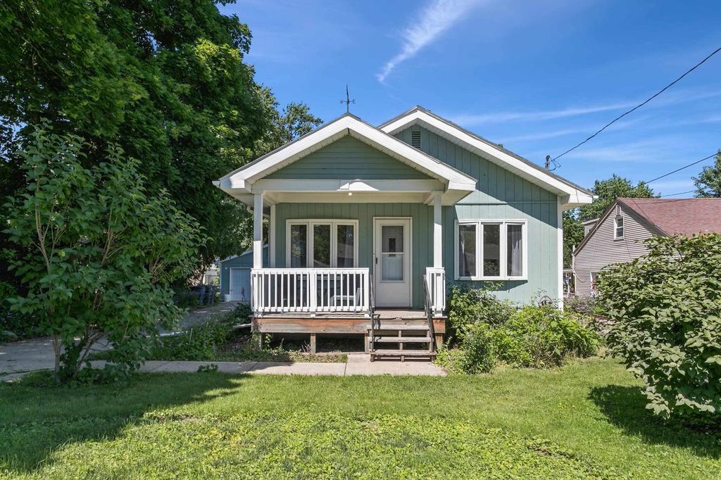 1161 HASTINGS STREET, Green Bay, WI 54301