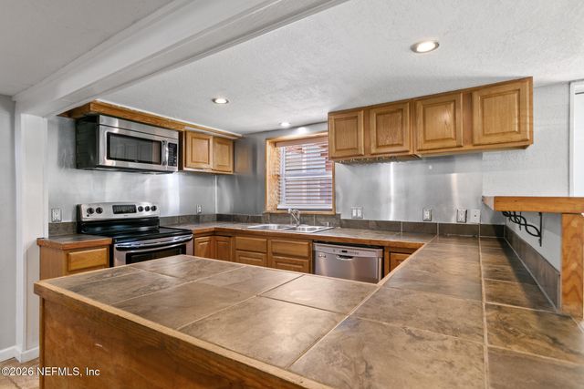 1318 6TH Street S, Jacksonville Beach, FL 32250