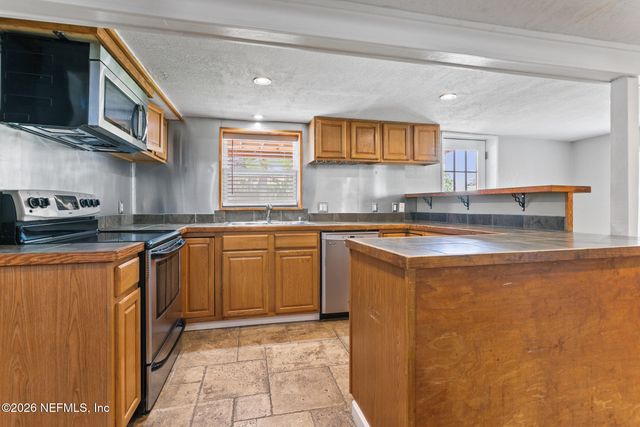 1318 6TH Street S, Jacksonville Beach, FL 32250