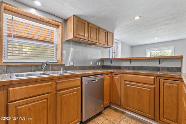 1318 6TH Street S, Jacksonville Beach, FL 32250
