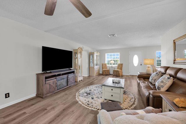 9791 SE Little Club Way N, Jupiter, FL 33469