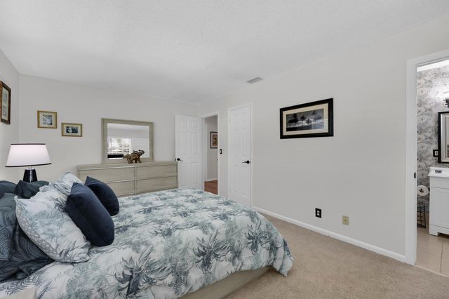 9791 SE Little Club Way N, Jupiter, FL 33469