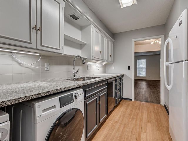 3039 W Wilshire Boulevard, Oklahoma City, OK 73116