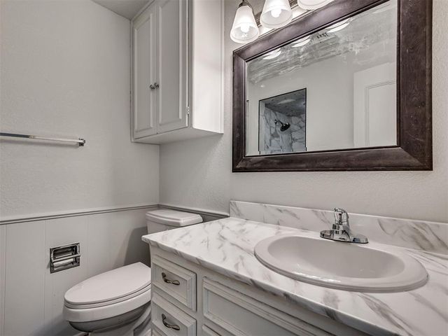 3039 W Wilshire Boulevard, Oklahoma City, OK 73116