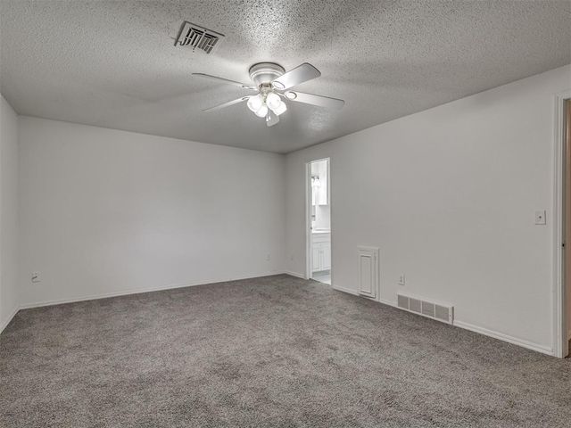 3039 W Wilshire Boulevard, Oklahoma City, OK 73116