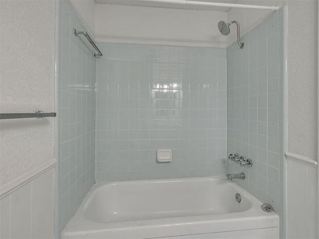 3039 W Wilshire Boulevard, Oklahoma City, OK 73116
