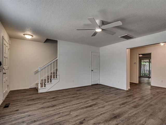 3039 W Wilshire Boulevard, Oklahoma City, OK 73116