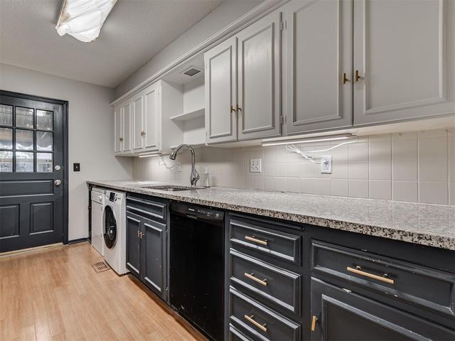 3039 W Wilshire Boulevard, Oklahoma City, OK 73116