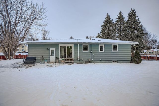 639 7th Street W, Hastings, MN 55033