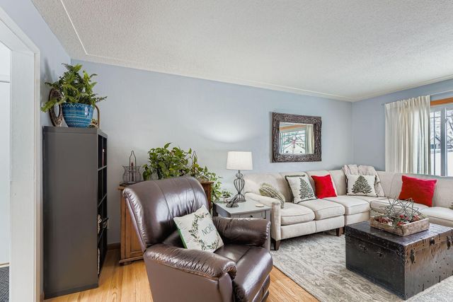 639 7th Street W, Hastings, MN 55033