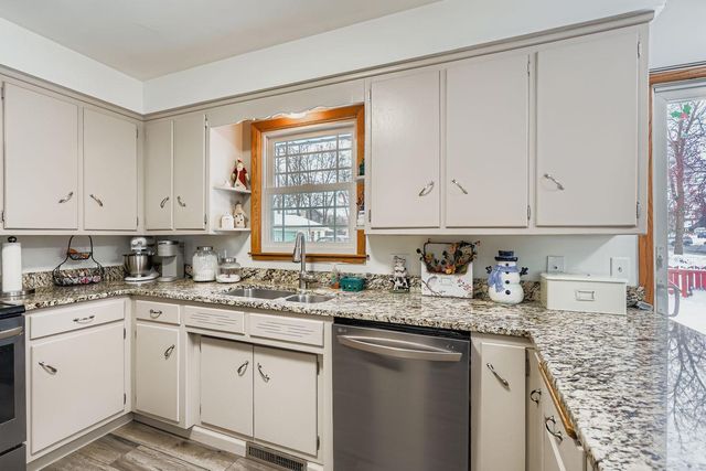 639 7th Street W, Hastings, MN 55033