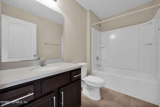 15815 CANOE CREEK Drive, Jacksonville, FL 32218