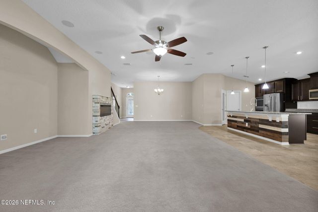 15815 CANOE CREEK Drive, Jacksonville, FL 32218