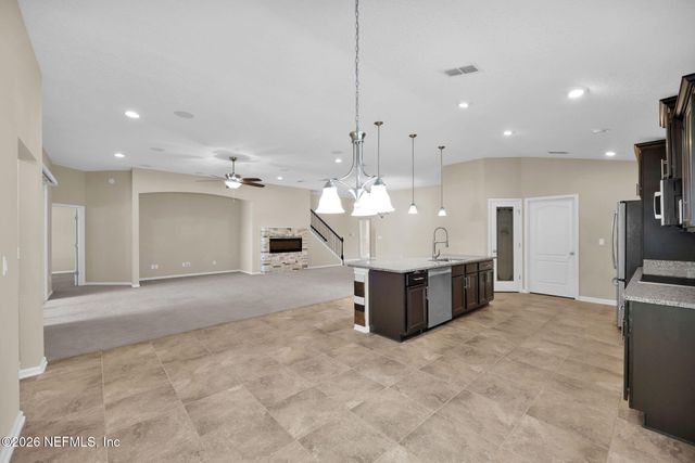 15815 CANOE CREEK Drive, Jacksonville, FL 32218