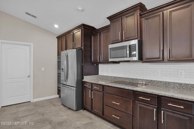 15815 CANOE CREEK Drive, Jacksonville, FL 32218