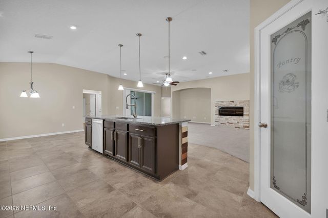 15815 CANOE CREEK Drive, Jacksonville, FL 32218