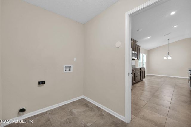 15815 CANOE CREEK Drive, Jacksonville, FL 32218