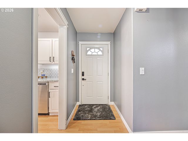 15935 WOODCHIP Ln, La Pine, OR 97739