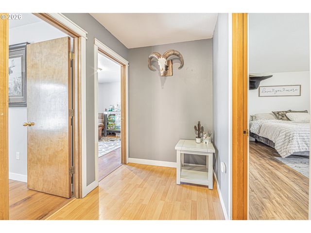15935 WOODCHIP Ln, La Pine, OR 97739