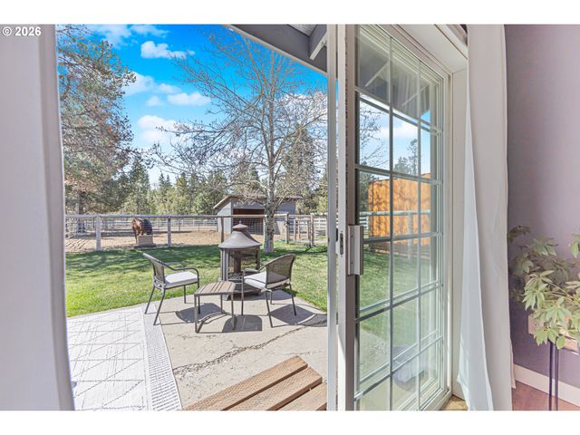 15935 WOODCHIP Ln, La Pine, OR 97739