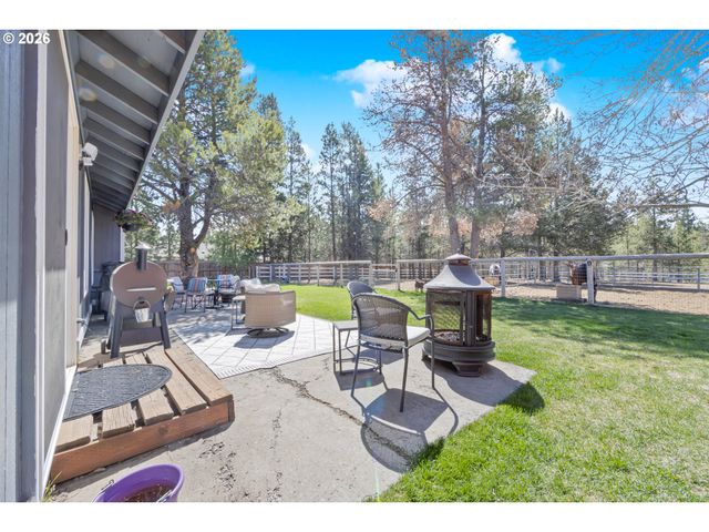 15935 WOODCHIP Ln, La Pine, OR 97739