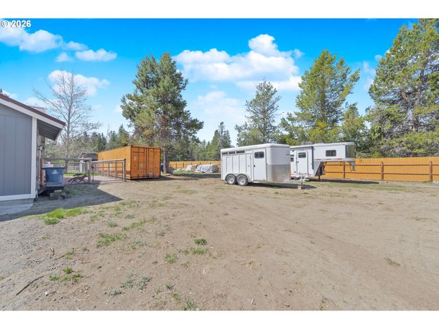 15935 WOODCHIP Ln, La Pine, OR 97739
