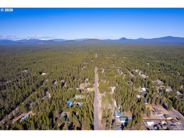 15935 WOODCHIP Ln, La Pine, OR 97739