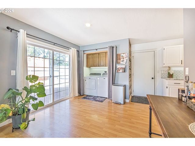 15935 WOODCHIP Ln, La Pine, OR 97739