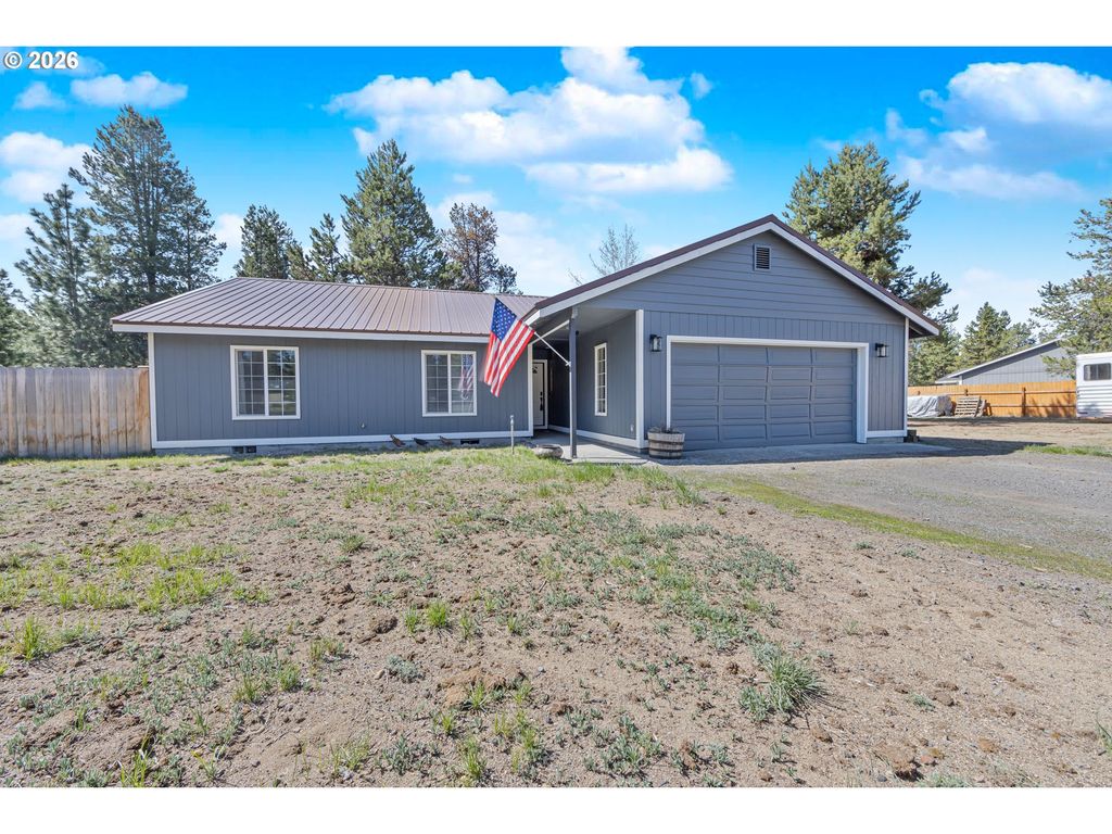 15935 WOODCHIP Ln, La Pine, OR 97739