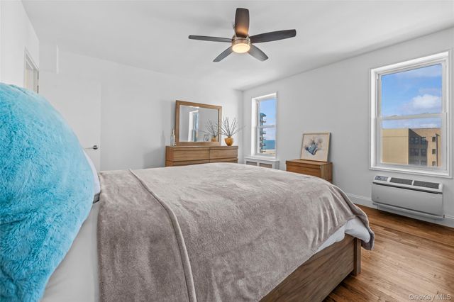 1 E Broadway 7O, Long Beach, NY 11561