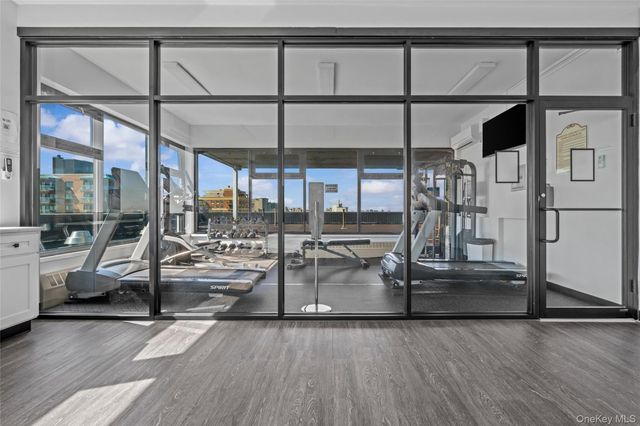 1 E Broadway 7O, Long Beach, NY 11561