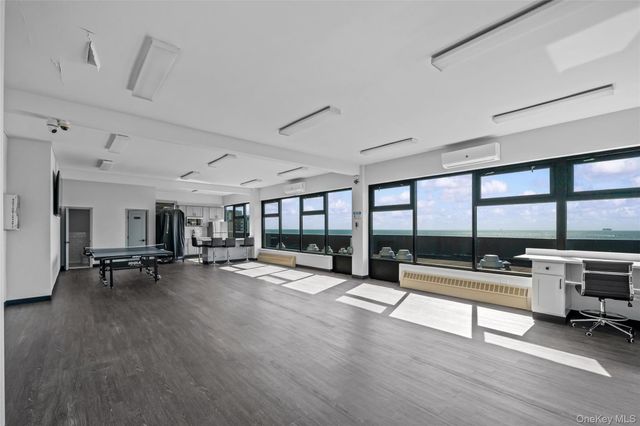 1 E Broadway 7O, Long Beach, NY 11561