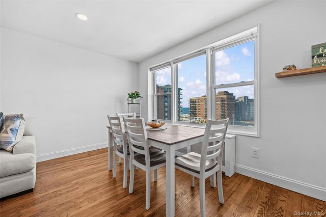 1 E Broadway 7O, Long Beach, NY 11561