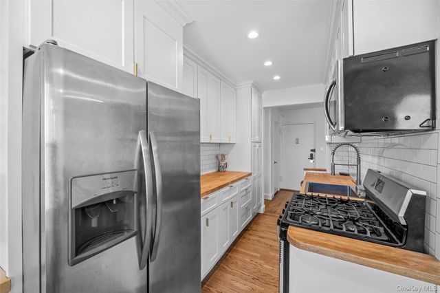 1 E Broadway 7O, Long Beach, NY 11561