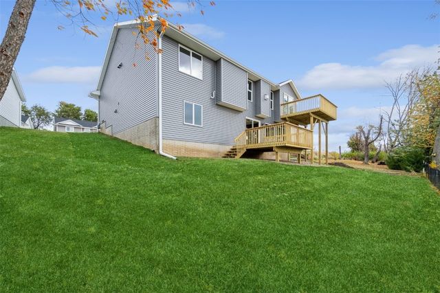 1913 Holly Meadow Avenue SW, Cedar Rapids, IA 52404