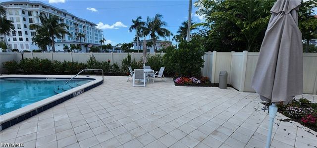 1100 Gulf Shore BLVD N 304, Naples, FL 34102