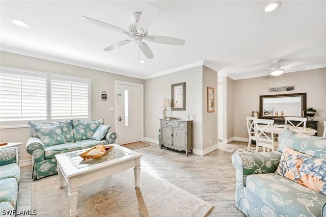 1100 Gulf Shore BLVD N 304, Naples, FL 34102