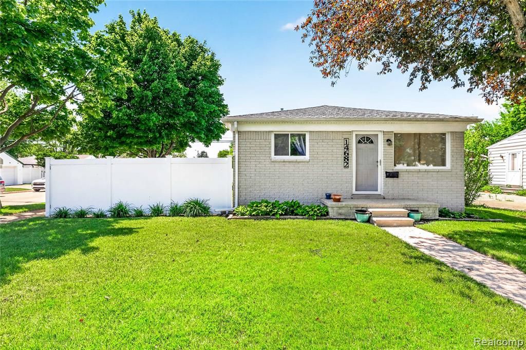 14682 Fordline Street, Southgate, MI 48195
