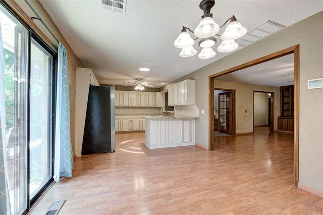 11704 SW 3rd Street, Yukon, OK 73099