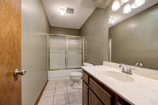 11704 SW 3rd Street, Yukon, OK 73099