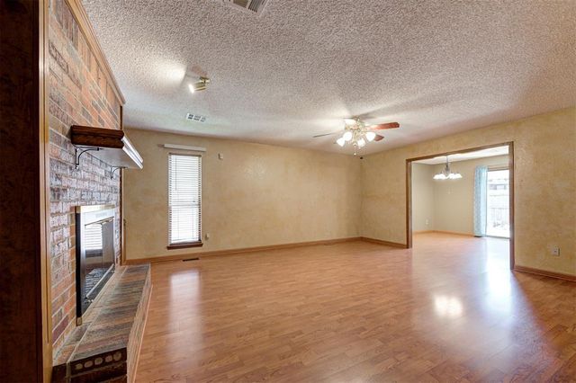 11704 SW 3rd Street, Yukon, OK 73099