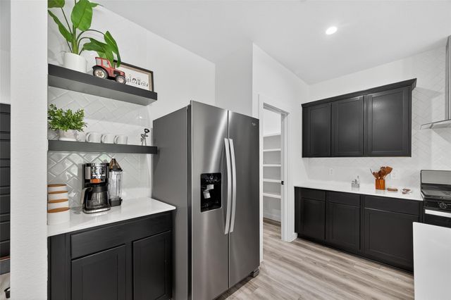 3233 Creston Gate Drive, Houston, TX 77047